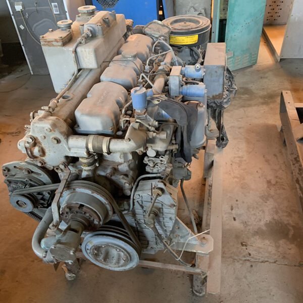 MAN 6 CYLINDER MARINR ENGINE