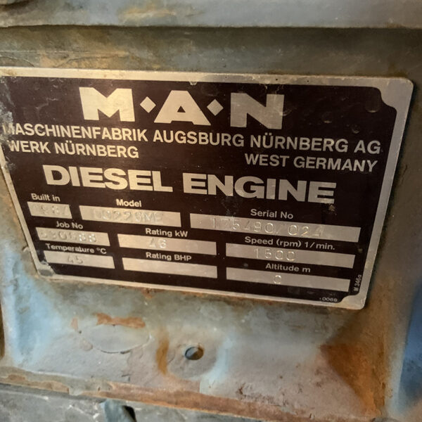 MAN 6 CYLINDER MARINR ENGINE