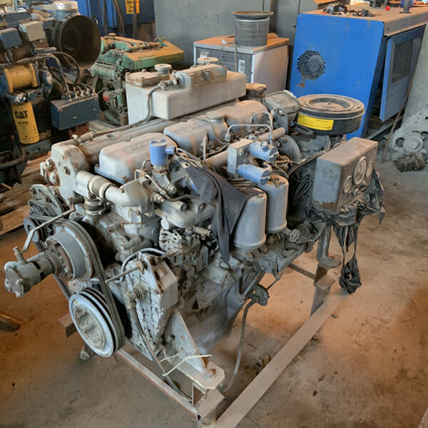 MAN 6 CYLINDER MARINR ENGINE