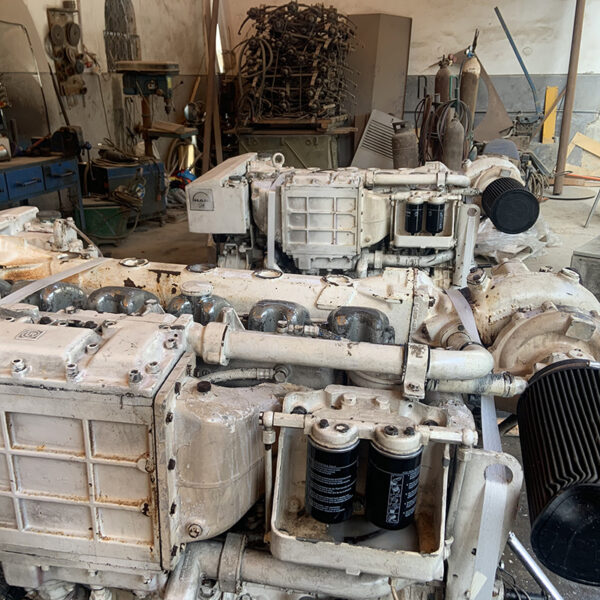 Good Used Man Marine Engine 6 cyl ,600 HP